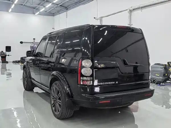 Land Rover Discovery 2010