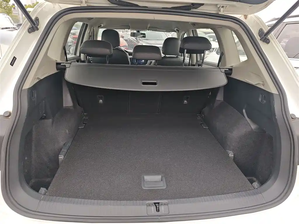 Volkswagen Tiguan L 2019 — фото 16