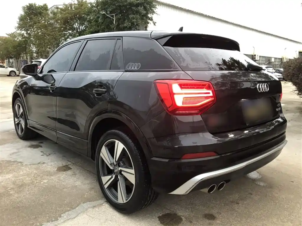 Audi Q2L 2020 — фото 4