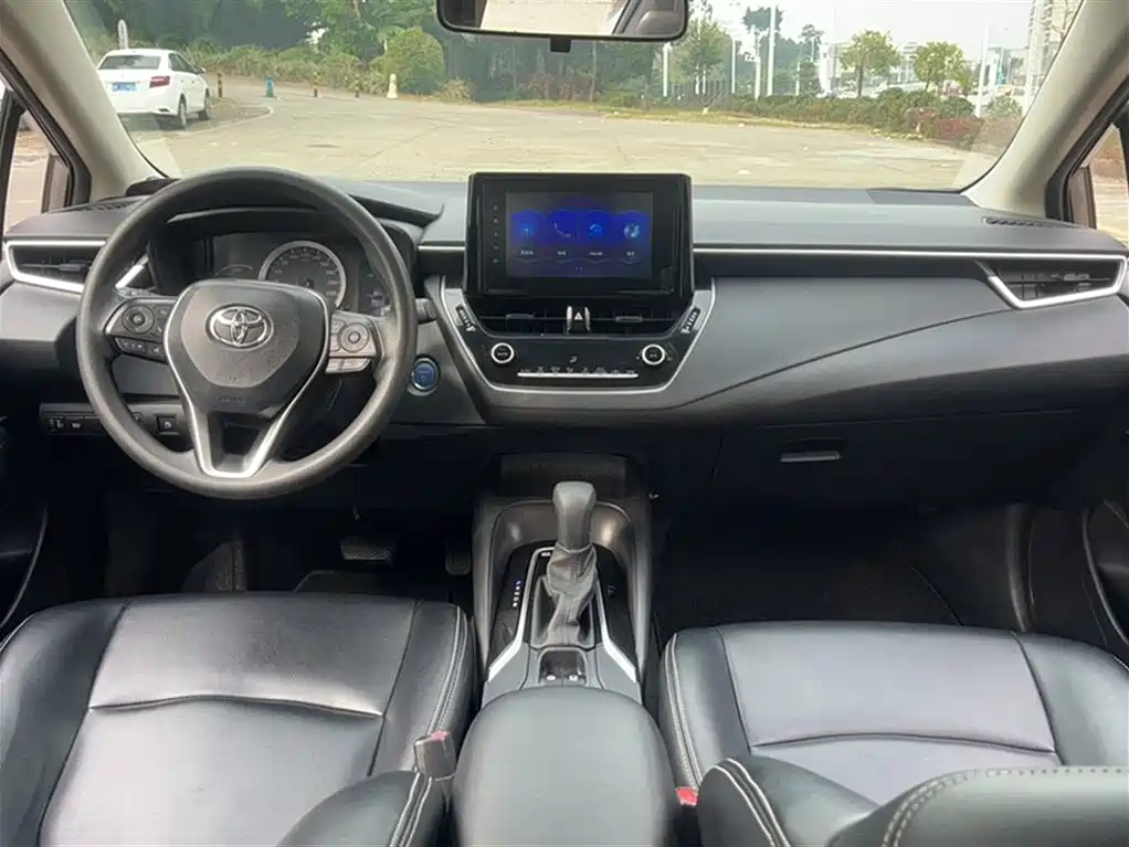 Toyota Corolla 2021 — фото 17