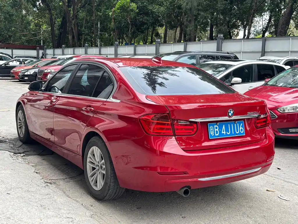 BMW 3 Series 2015 — фото 11