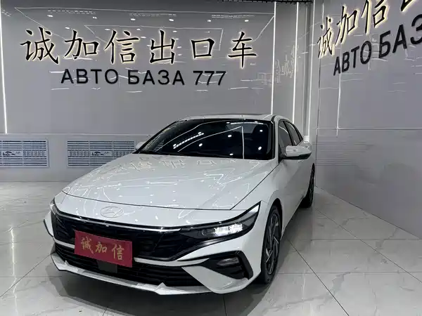 Hyundai Elantra 2024