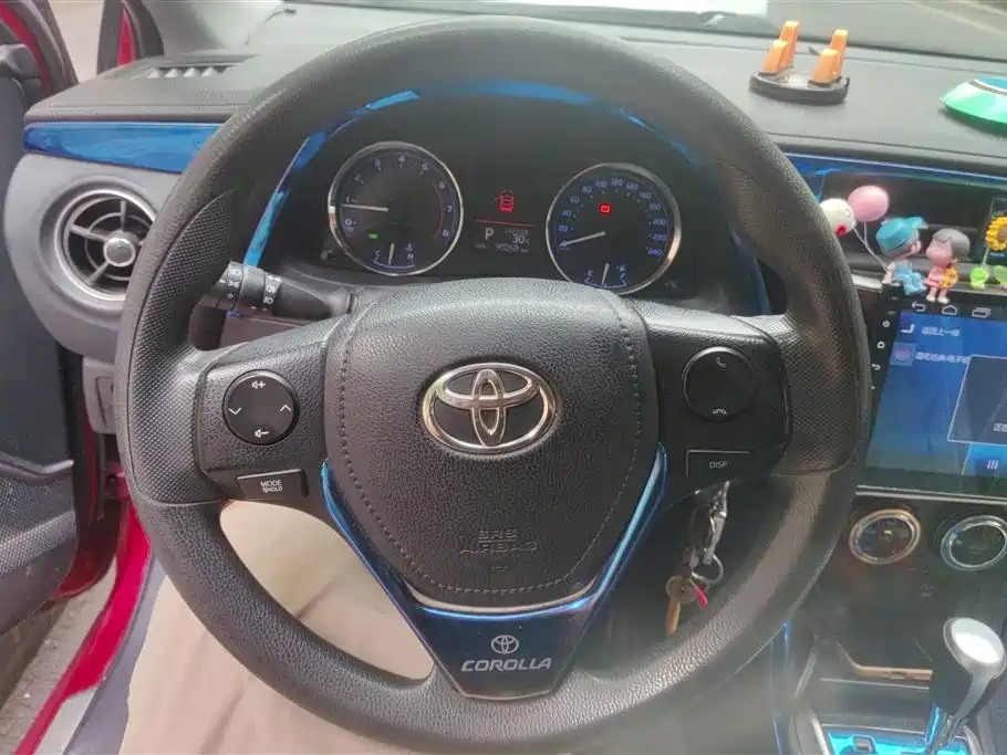 Toyota Corolla 2017 — фото 15