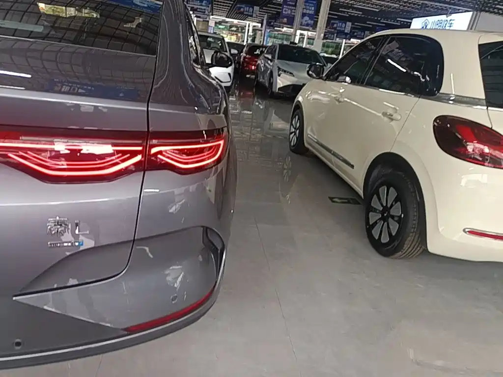 BYD Qin L 2025 — фото 24