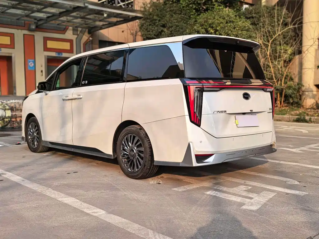 GAC Motor Trumpchi M8 2022 — фото 15
