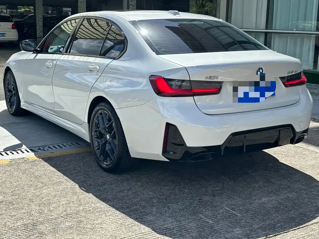 BMW 3 Series 2025 — фото 14