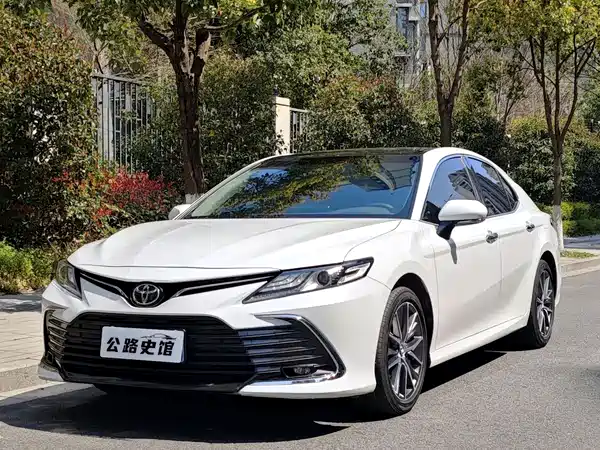 Toyota Camry 2021