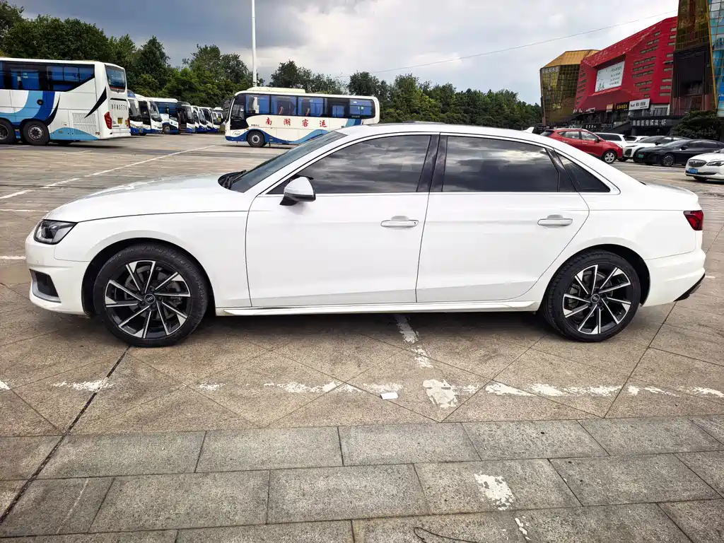 Audi A4L 2022