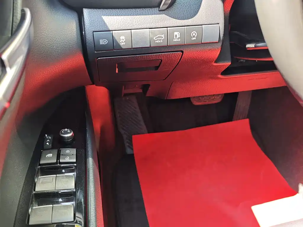 Toyota Camry 2022 — фото 15