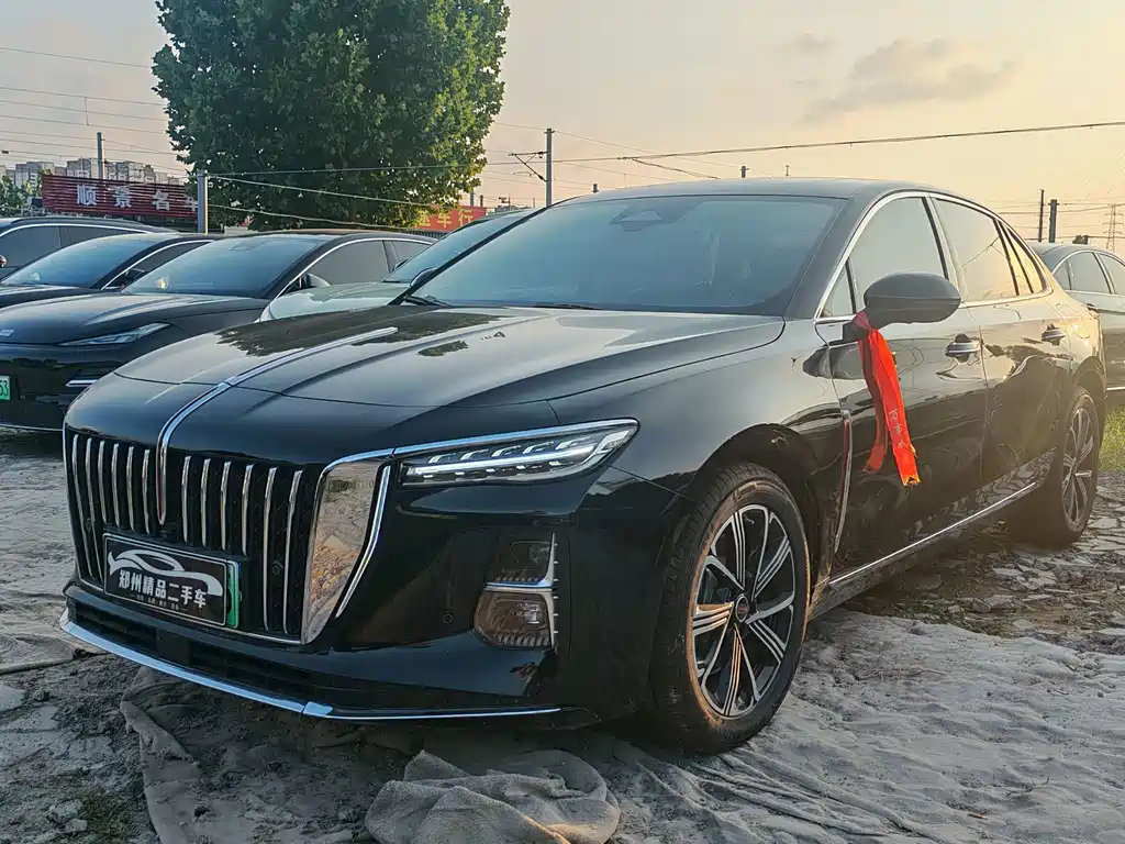 Hongqi H5 PHEV 2025 — фото 1