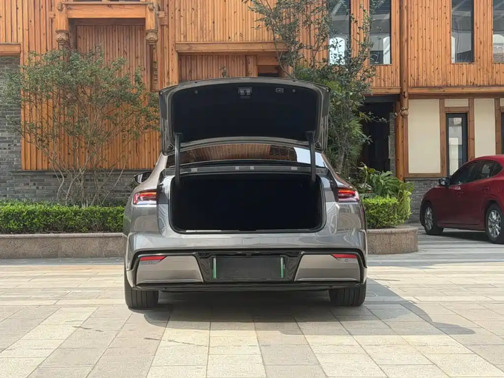 Geely Galaxy E8 2025 — фото 10