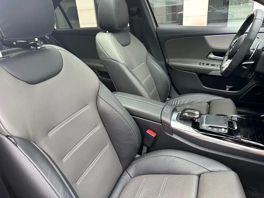 Mercedes-Benz A-Class AMG 2023 — фото 15