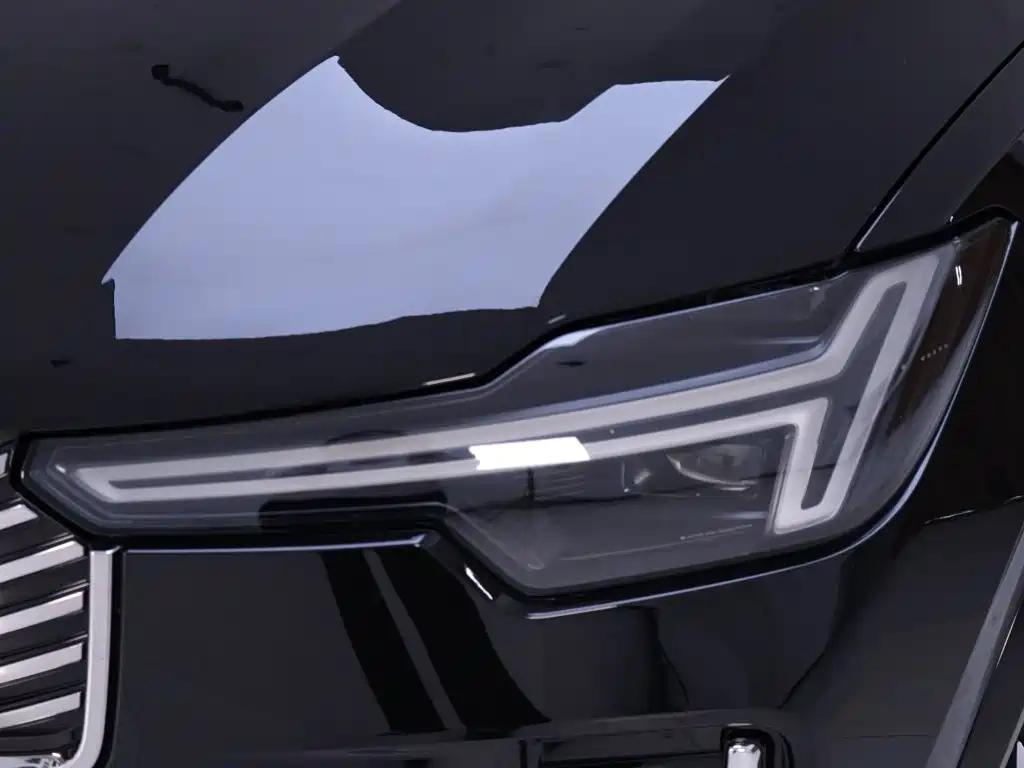 Volvo XC90 2025 — фото 4