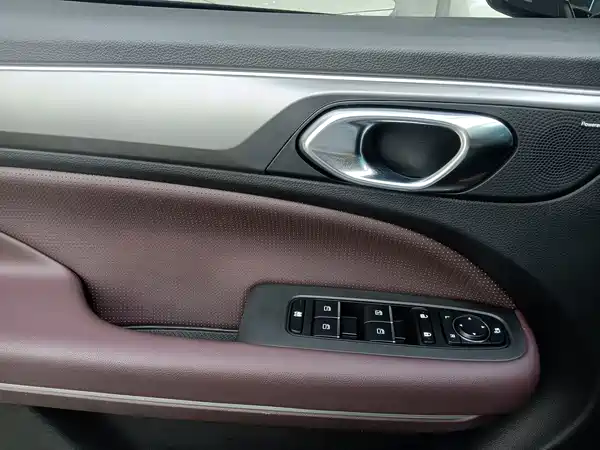GAC Trumpchi M6 2023