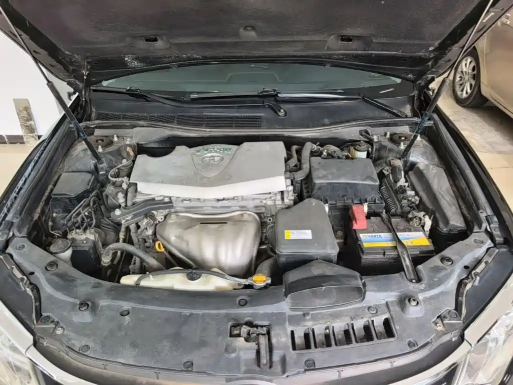 Toyota Camry 2015 — фото 20