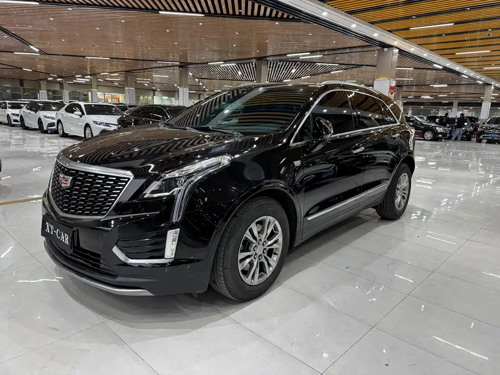 Cadillac XT5 2022 — фото 1