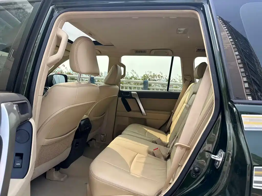 Toyota Prado 2017 — фото 15
