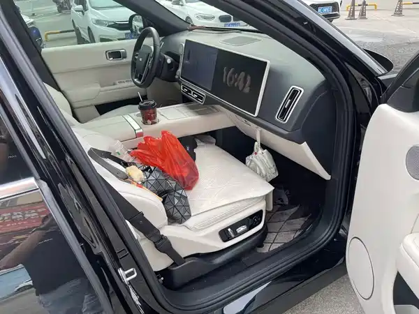 Li Auto L7 2025
