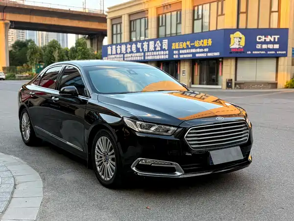 Ford Taurus 2017