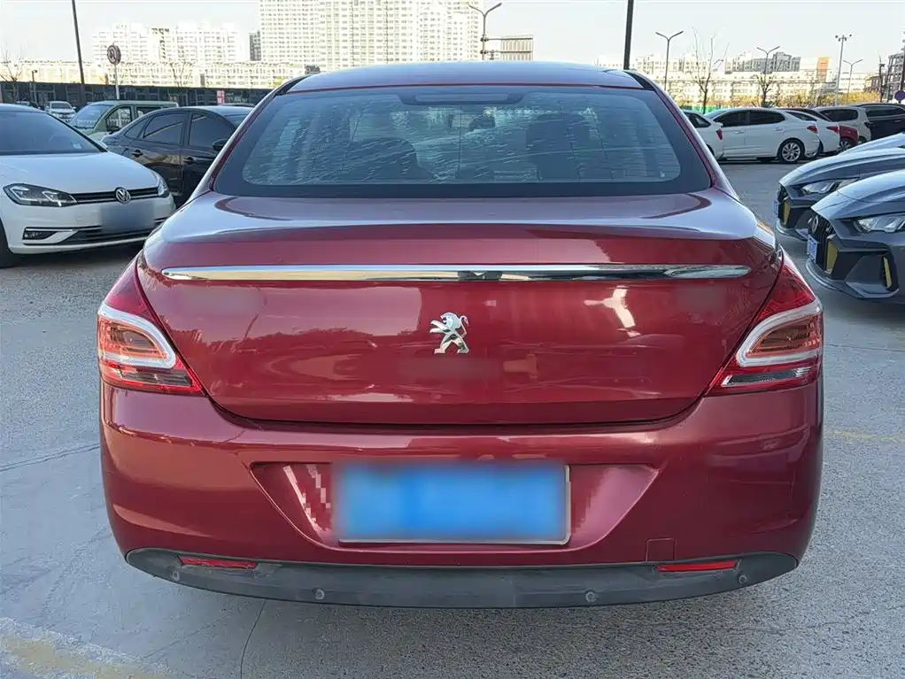 Peugeot 308 2015 — фото 13