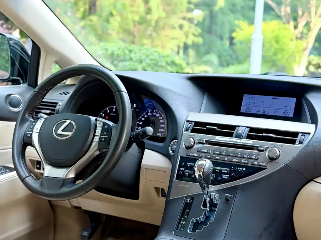 Lexus RX Classic 2013 — фото 9
