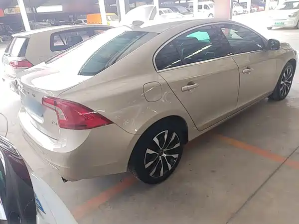 Volvo S60 2019