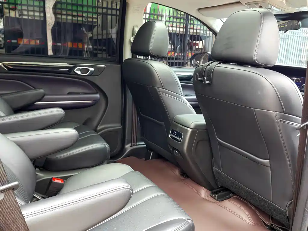 GAC Motor Trumpchi M6 2025 — фото 15