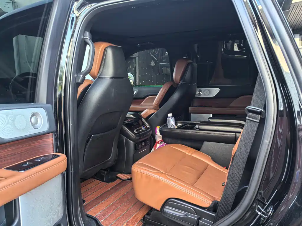 Lincoln Navigator 2021 — фото 10