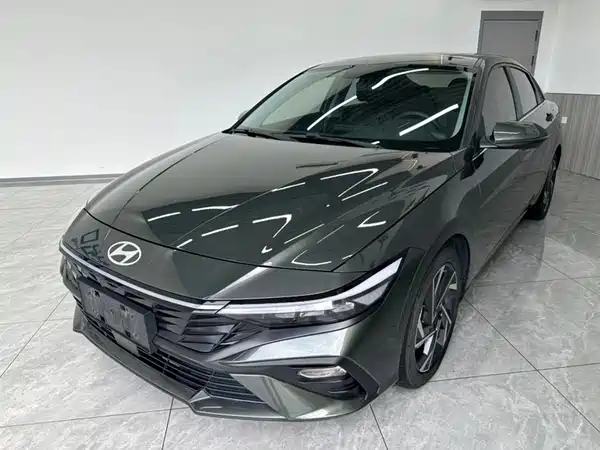 Hyundai Elantra 2024