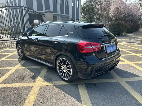 Mercedes-Benz GLA AMG 2015