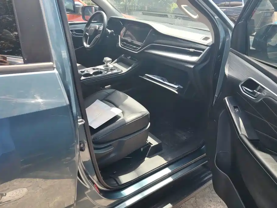 Isuzu D-MAX 2023 — фото 8