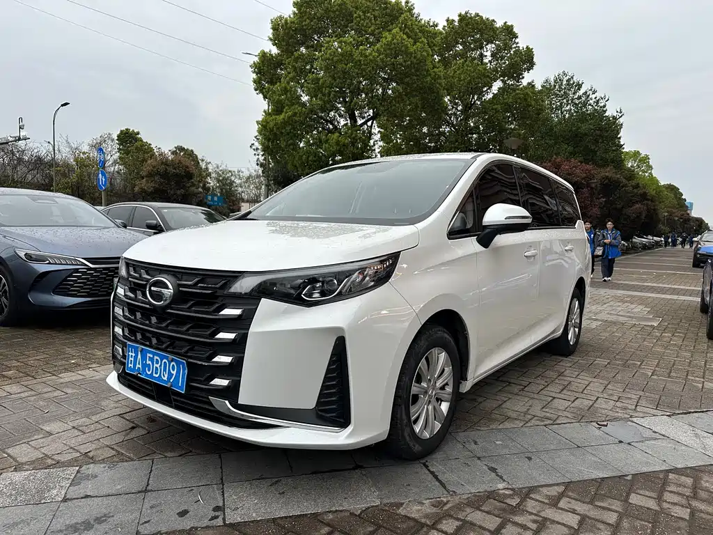 GAC Motor Trumpchi M6 2023 — фото 1