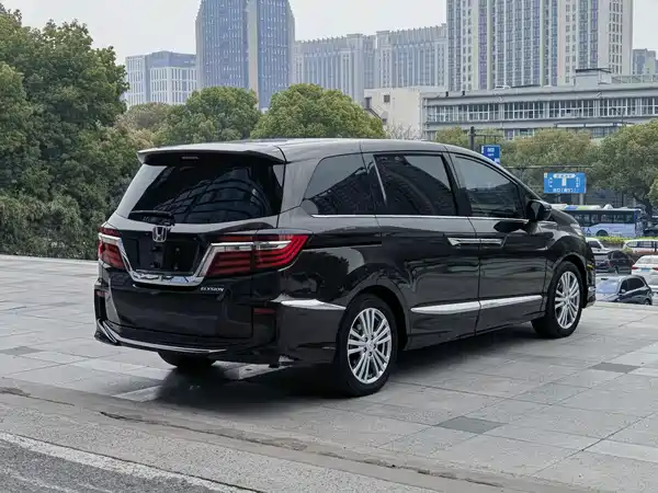 Honda Elysion 2018