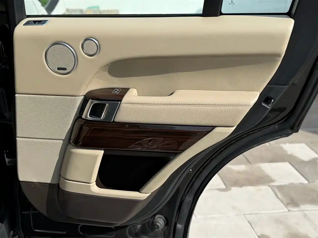 Land Rover Range Rover 2017 — фото 17