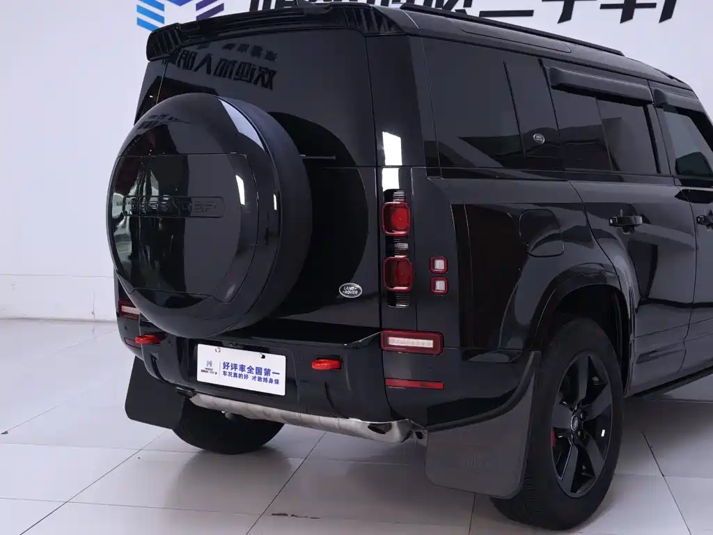 Land Rover Defender 2024 — фото 8