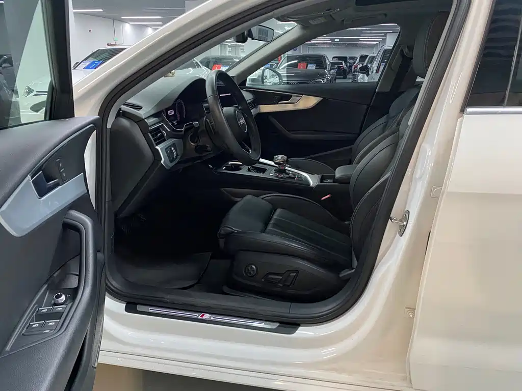 Audi A4L 2021