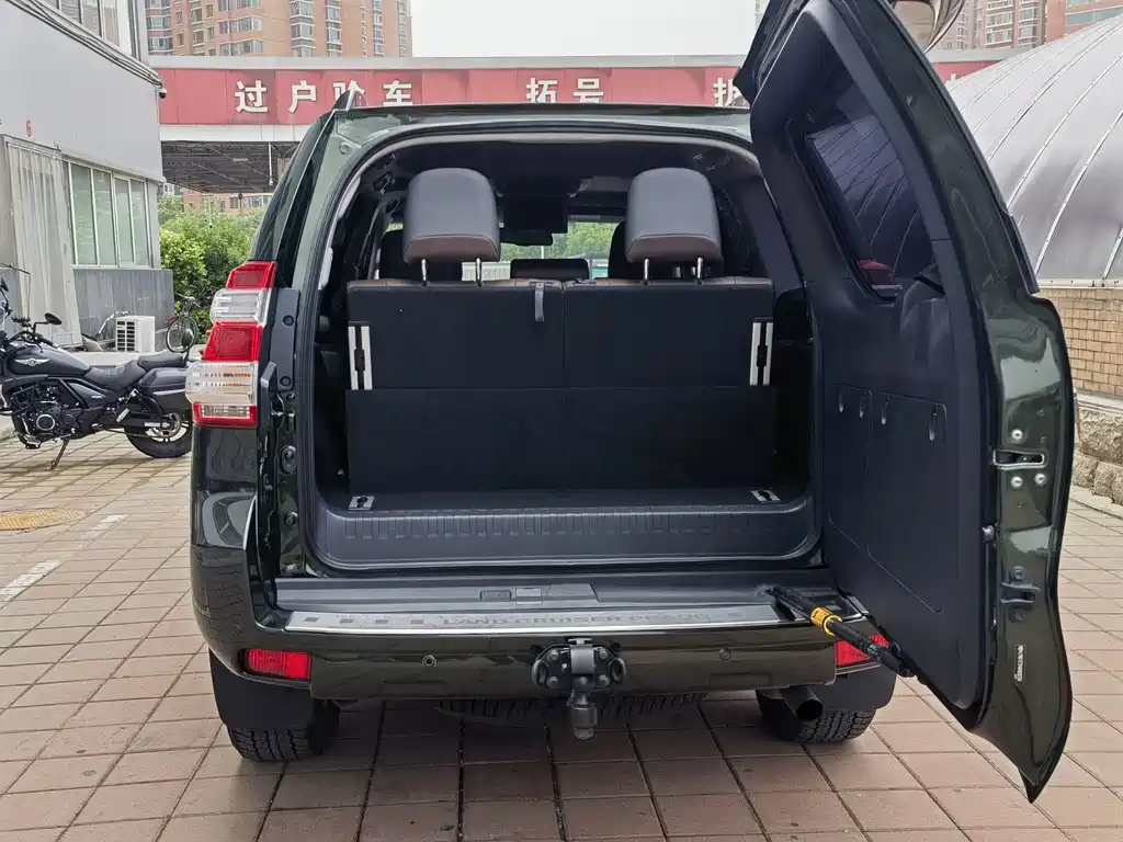 Toyota Prado 2017 — фото 13