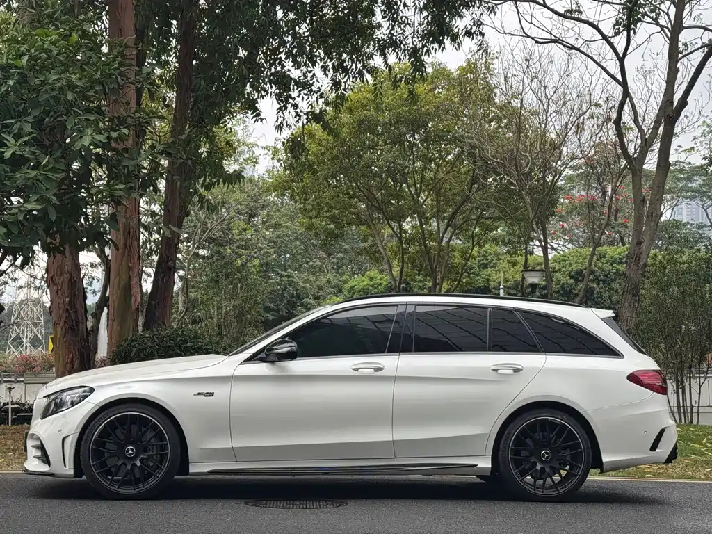 Mercedes-Benz C-Class AMG 2019 — фото 4