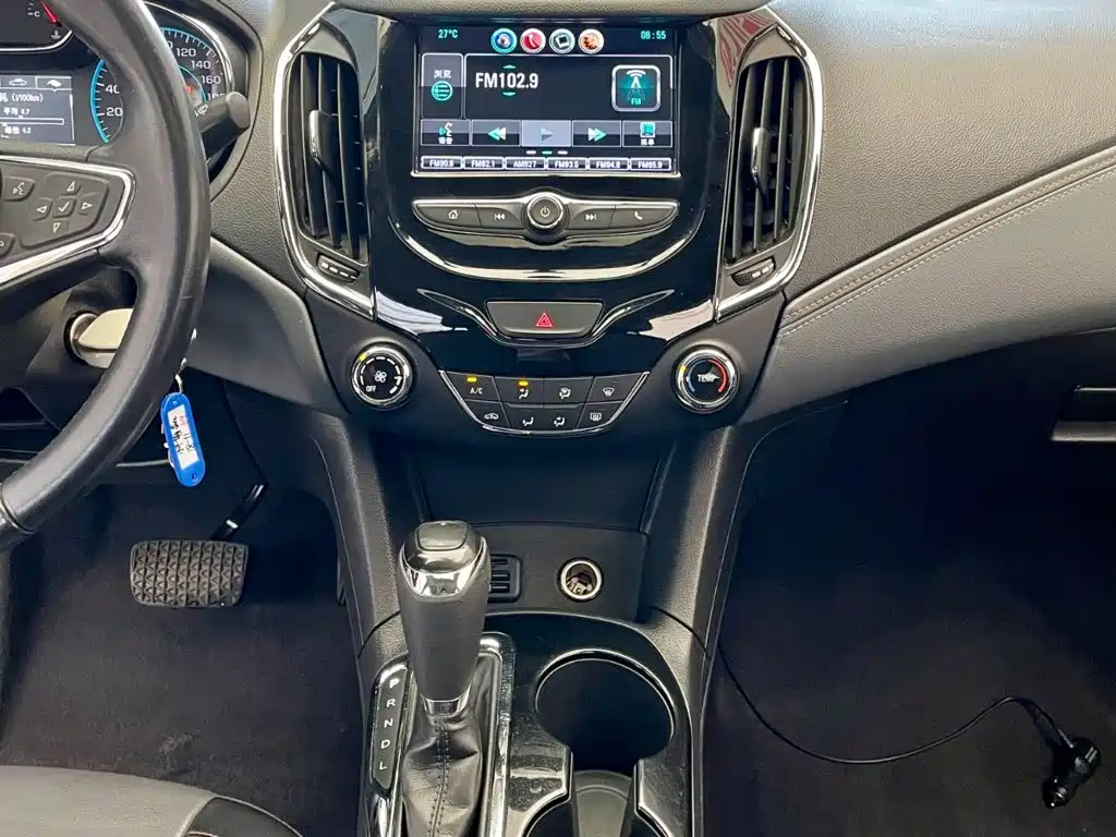 Chevrolet Cruze 2018 — фото 9