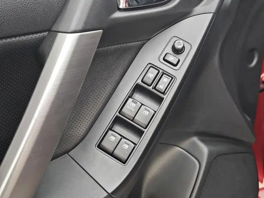 Subaru Forester 2015 — фото 15