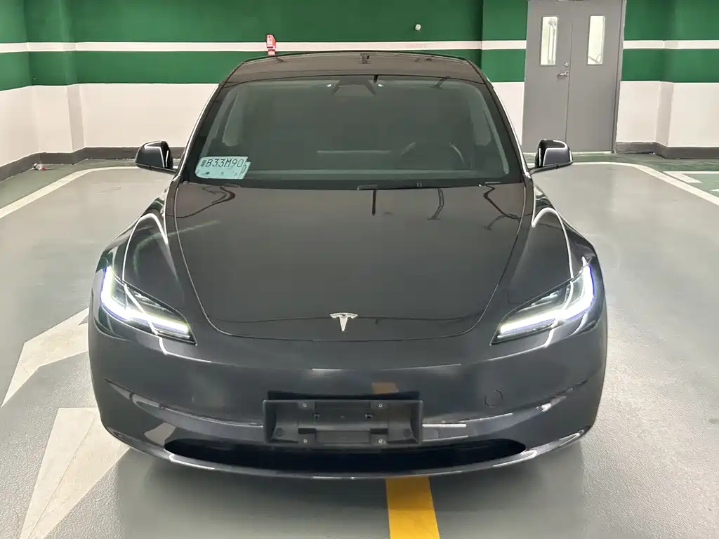 Tesla Model 3 2025 — фото 2