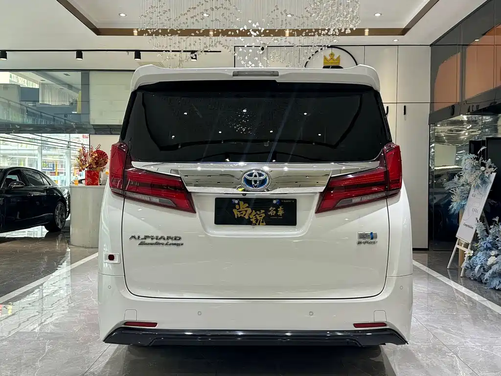 Toyota Alphard 2019 — фото 12