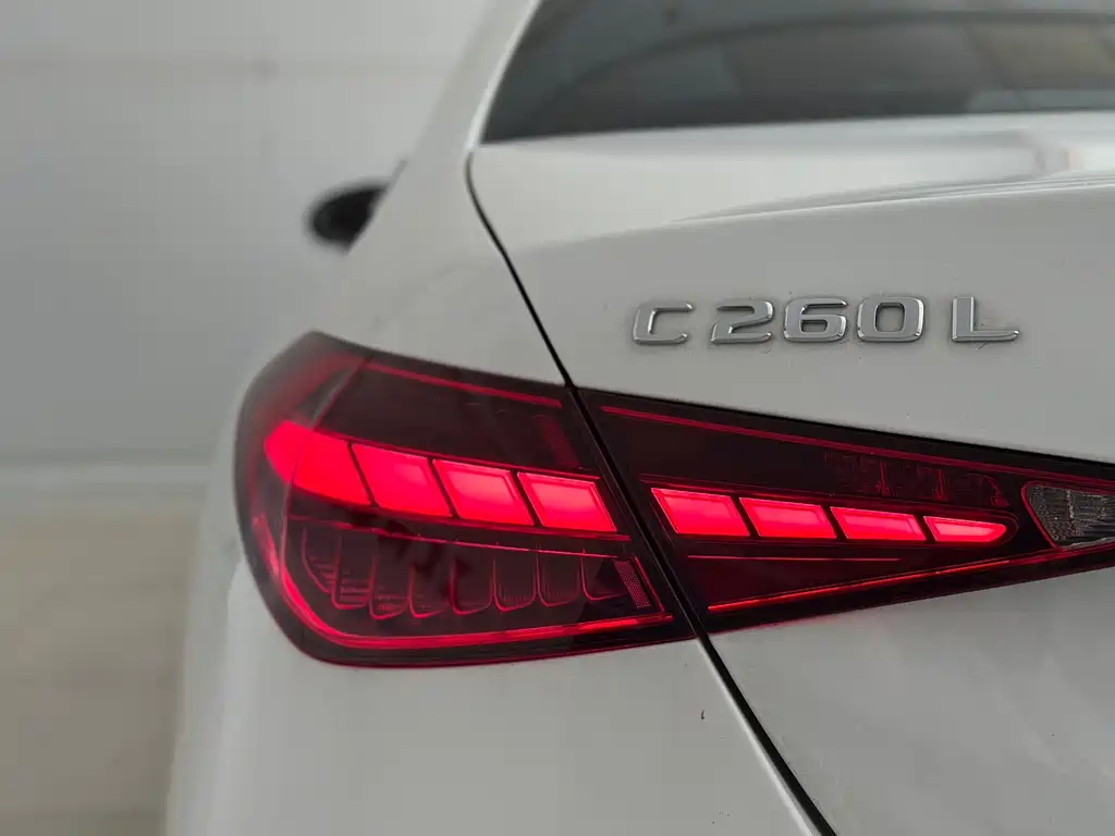 Mercedes-Benz C-Class 2023 — фото 21