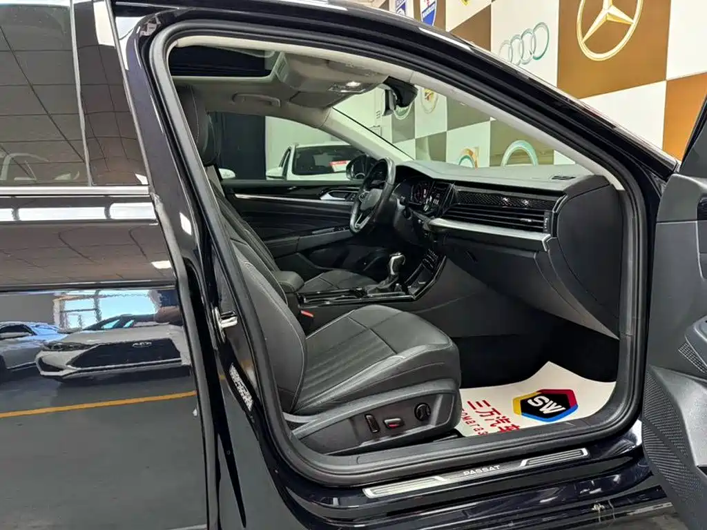 Volkswagen Passat 2023 — фото 10