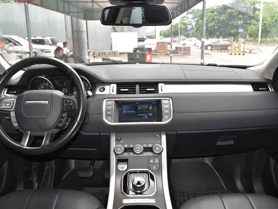 Land Rover Evoque 2017 — фото 12