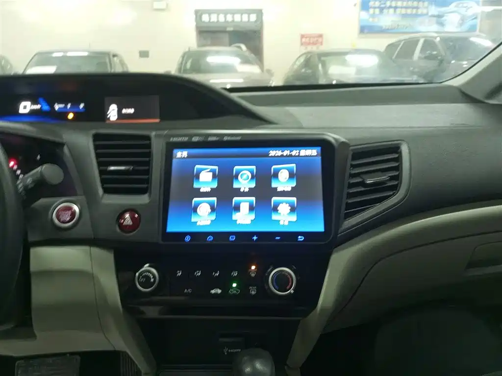 Honda Civic 2016 — фото 10