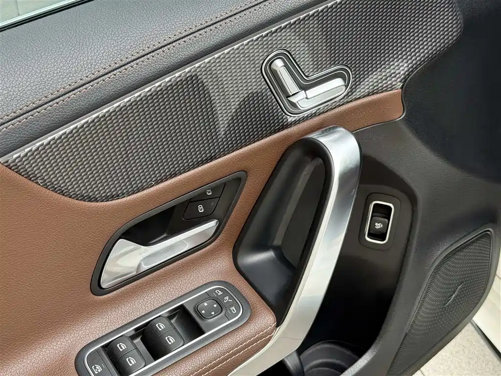 Mercedes-Benz A-Class 2020 — фото 17
