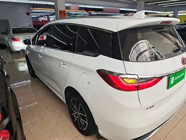 BYD Song MAX 2017