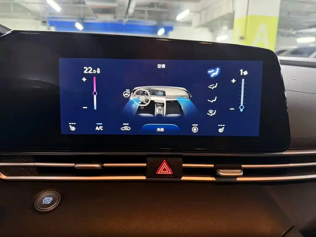 Hyundai Elantra 2022 — фото 14