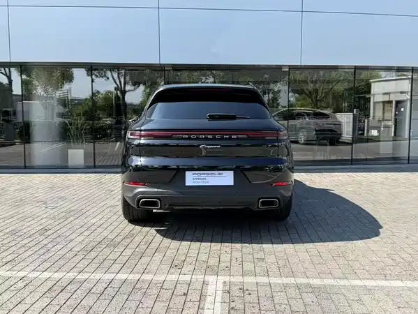 Porsche Cayenne 2025
